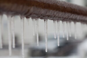 icicles-hanging-from-pipe